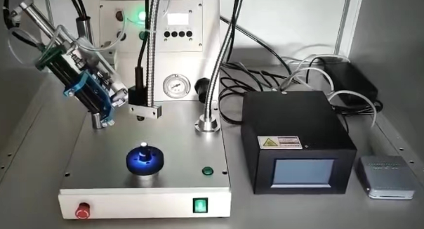 UV旋转点胶机-进官网